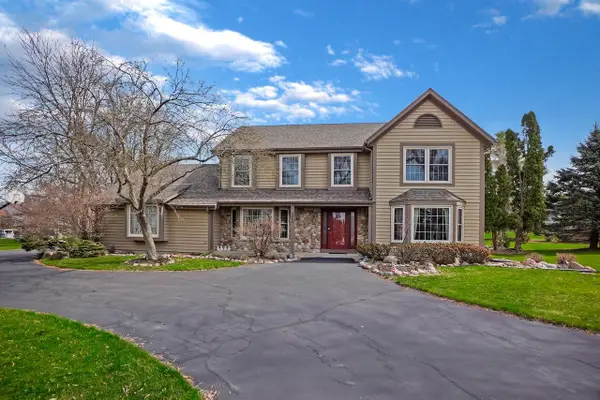2320 Buckingham PLACE, Brookfield, WI 53045