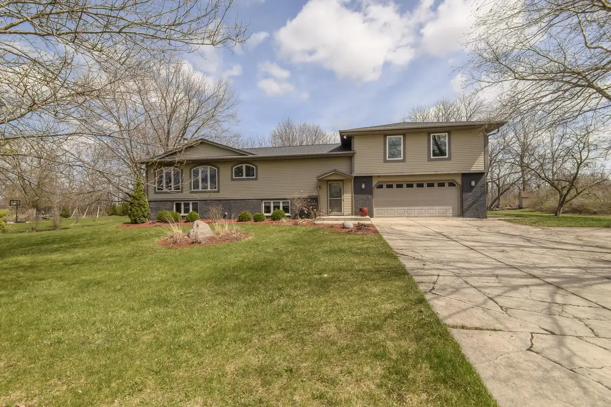 W217N9748 White Horse DRIVE, Colgate, WI 53017 - #1
