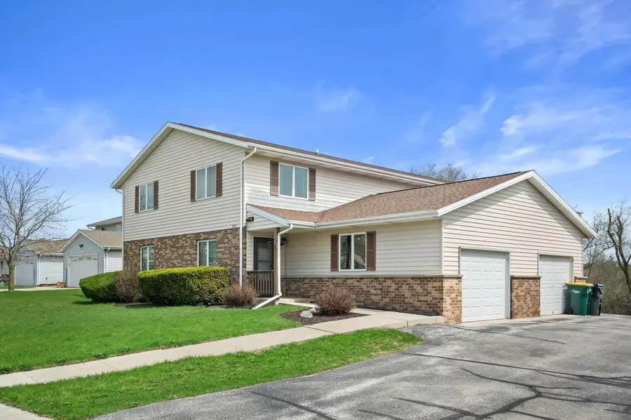 1605 Vogt DRIVE, West Bend, WI 53095 - #2