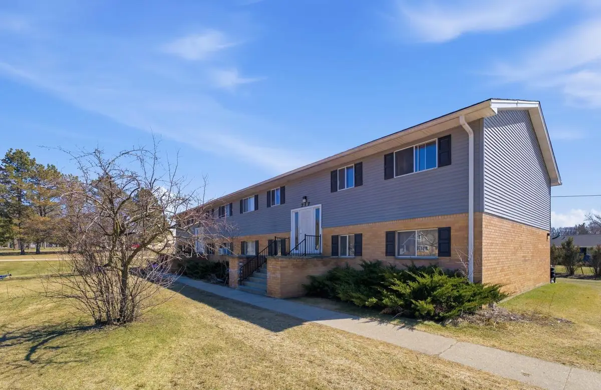 717 Maple STREET, Palmyra, WI 53156 - #1
