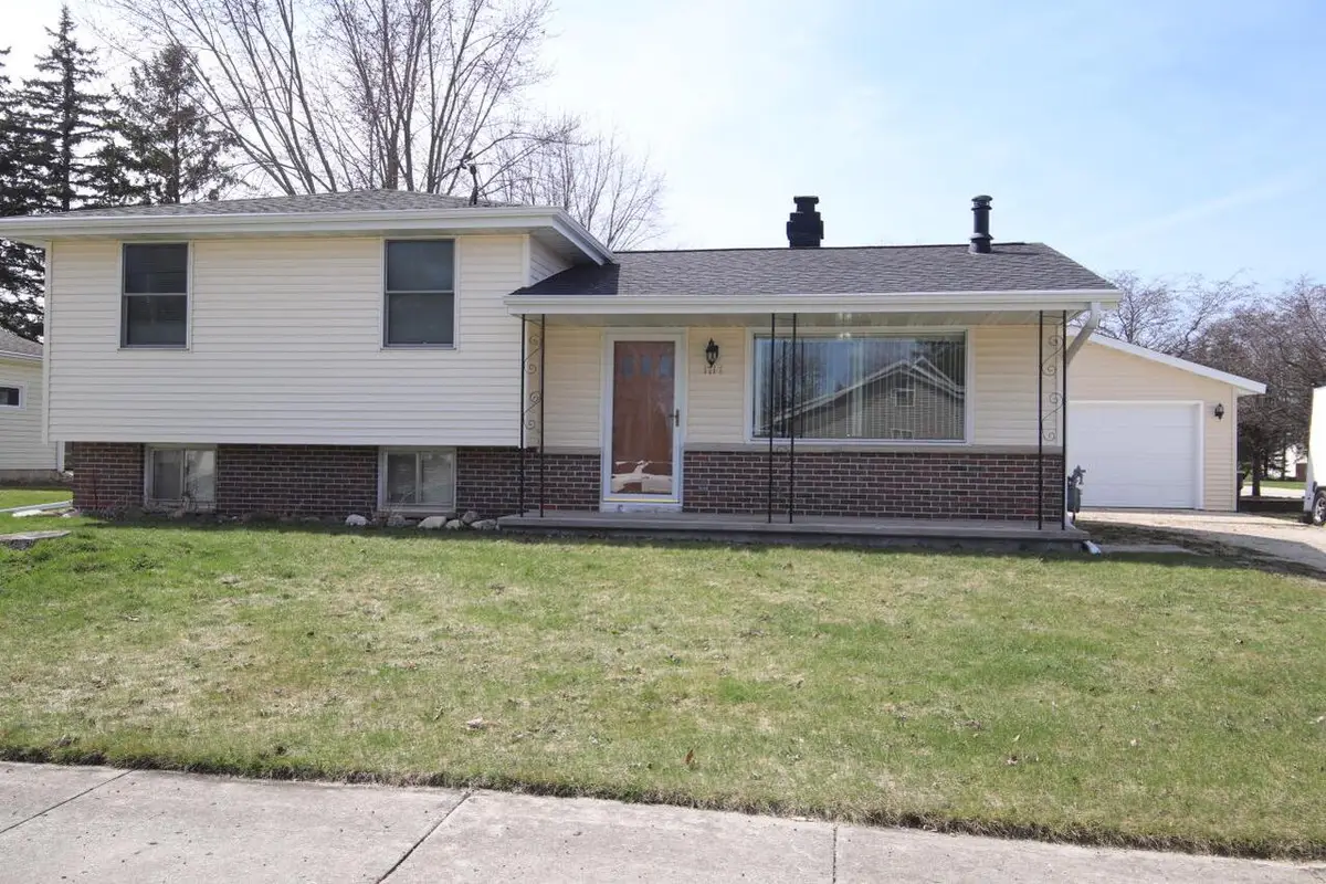 1717 Jackson STREET, New Holstein, WI 53061 - #1