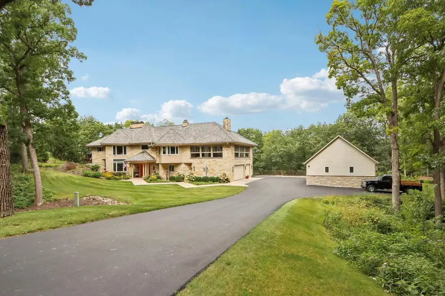 N1W31286 Hickory Hollow COURT, Delafield, WI 53018 - #2
