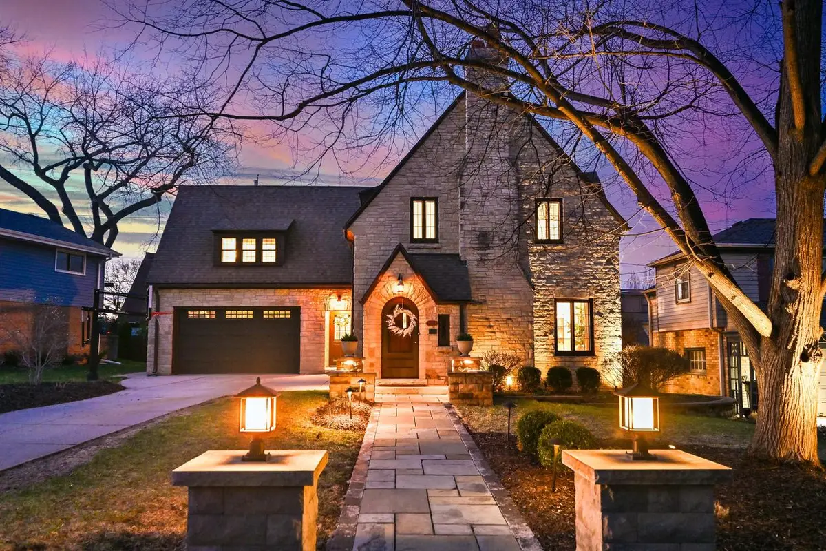 8204 Brookside PLACE, Wauwatosa, WI 53213 - #1