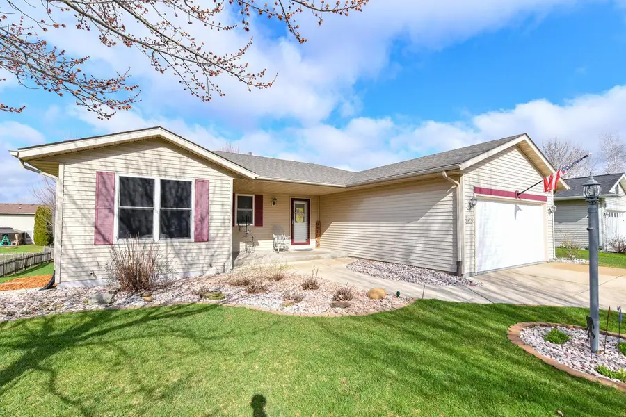 2456 Emslie DRIVE, Waukesha, WI 53188 - #2