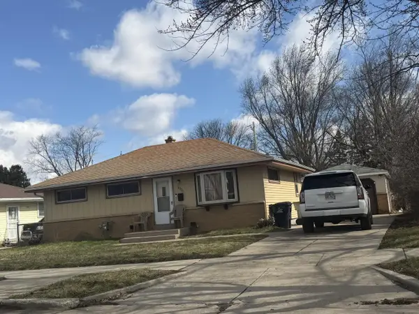 6330 N JOYCE AVENUE, Milwaukee, WI 53225