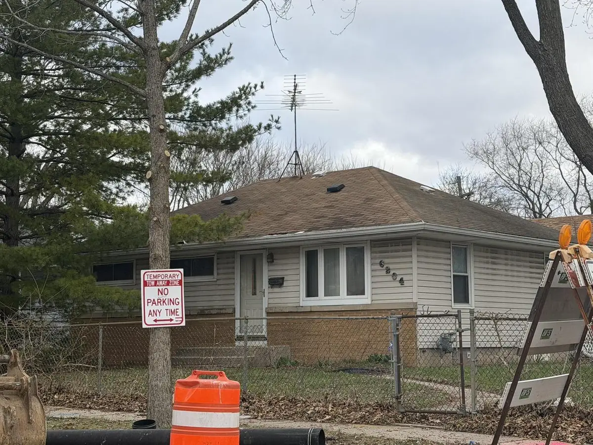 6204 Thurston AVENUE, Milwaukee, WI 53218 - #1