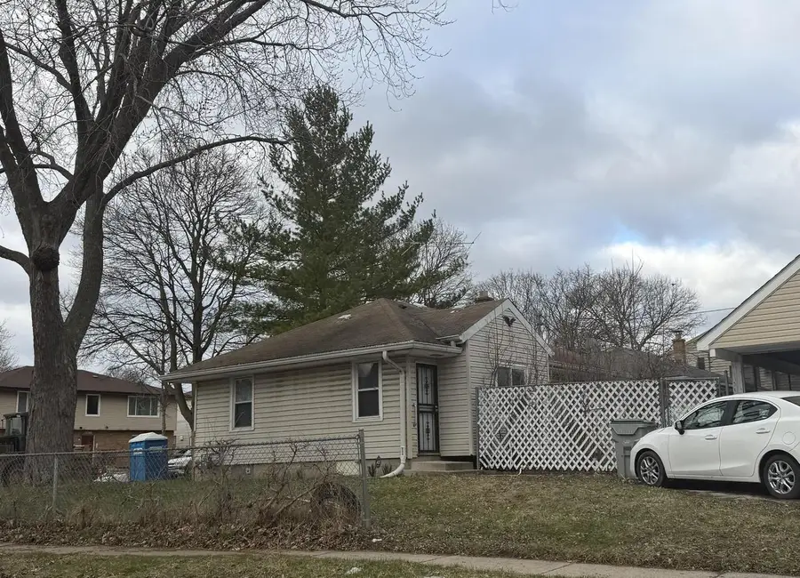 6204 Thurston AVENUE, Milwaukee, WI 53218 - #3