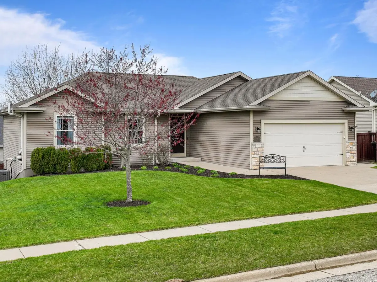 724 Joshua LANE, Lake Geneva, WI 53147 - #1