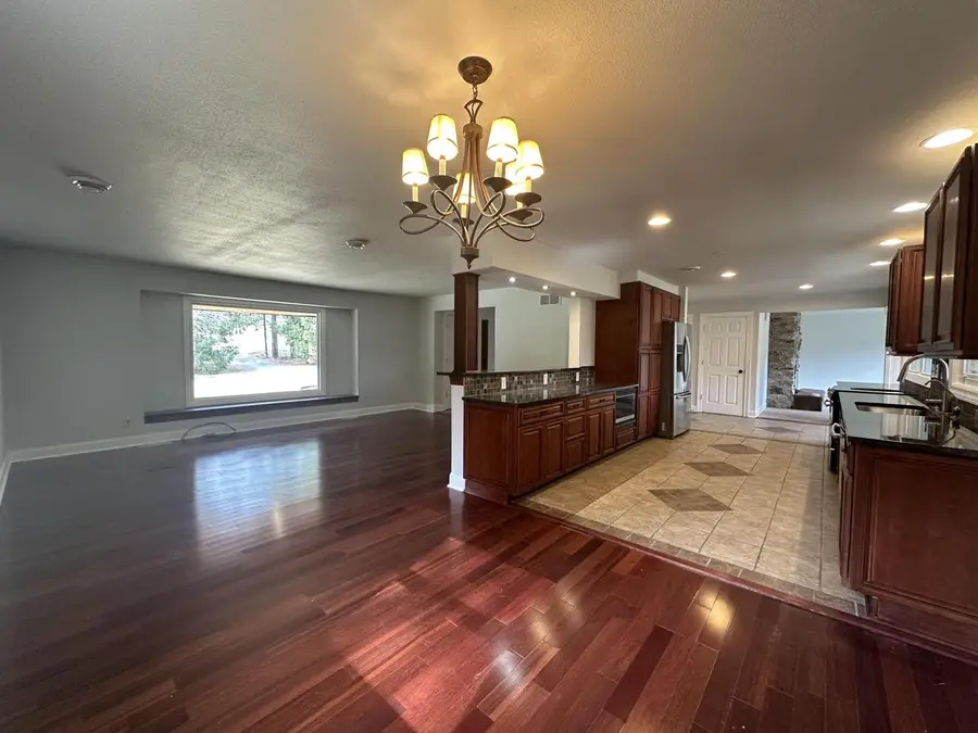 W309N174 Maple AVENUE, Waukesha, WI 53188 - #2