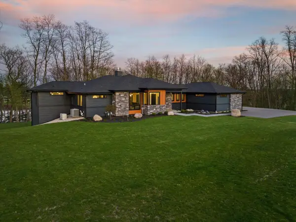 815 English Settlement AVENUE, Burlington, WI 53105