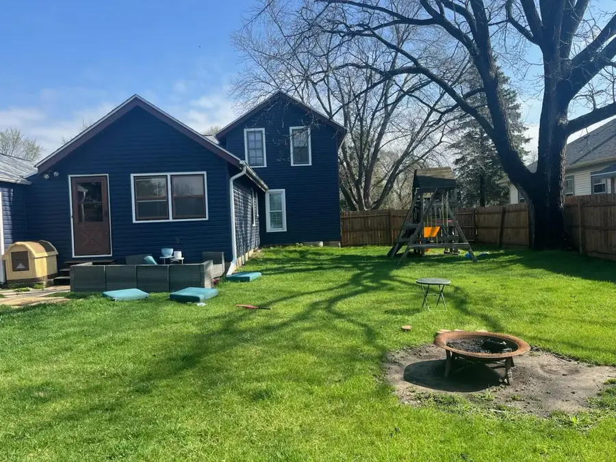 517 E Union STREET, Oconomowoc, WI 53066 - #2