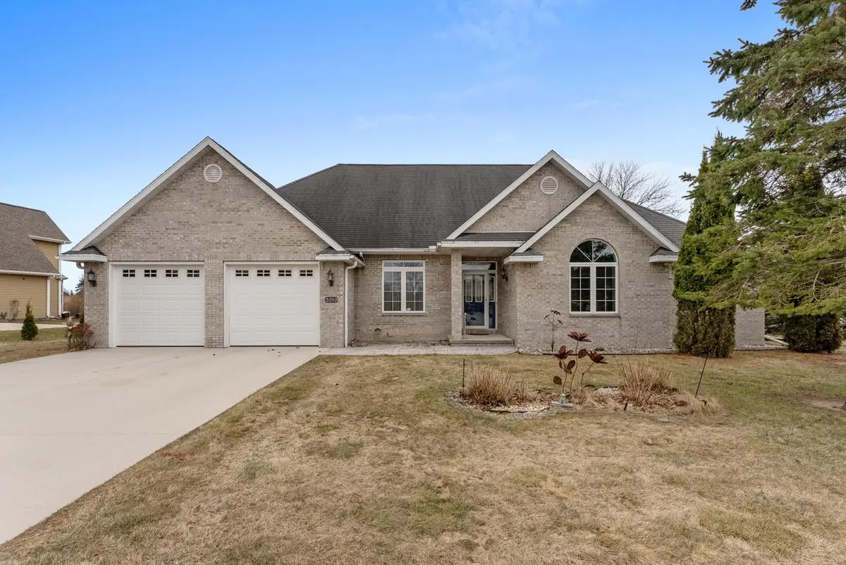 3919 Golfview DRIVE, Two Rivers, WI 54241 - #1