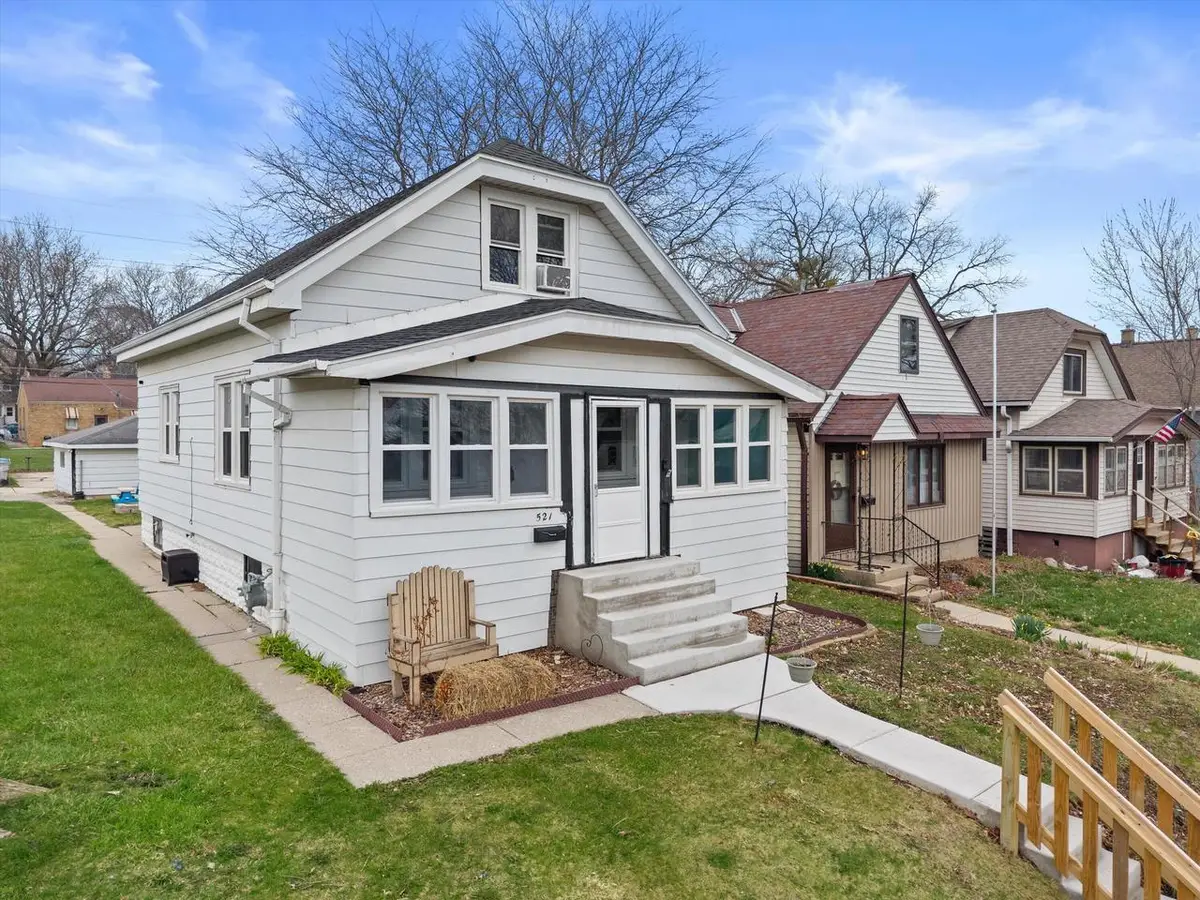 521 S 67th STREET, Milwaukee, WI 53214 - #1