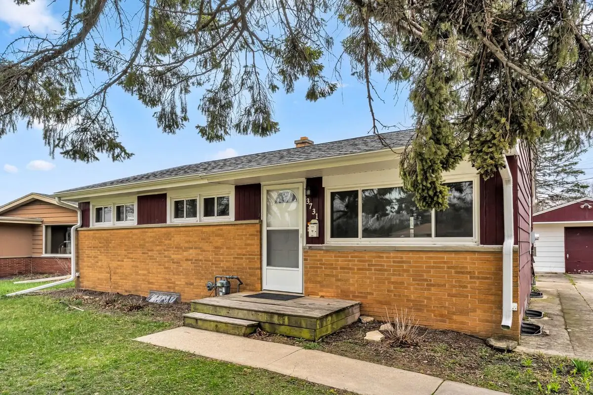 3731 St Andrews BOULEVARD, Racine, WI 53405 - #1