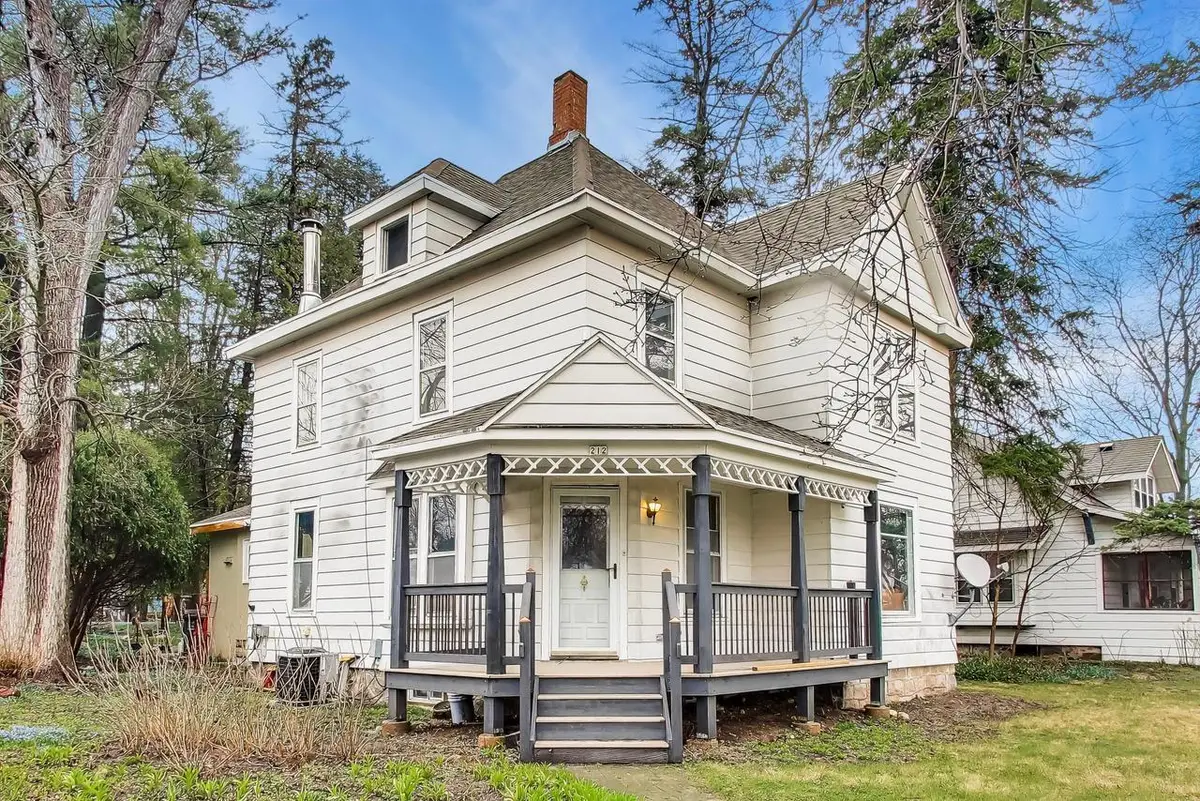 212 Kenosha STREET, Walworth, WI 53184 - #1