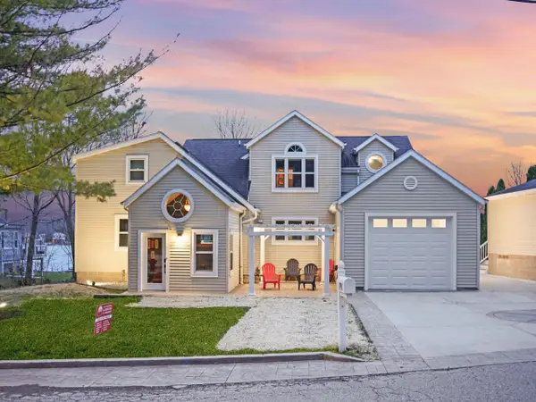 191 Riverside DRIVE, Waterford, WI 53185