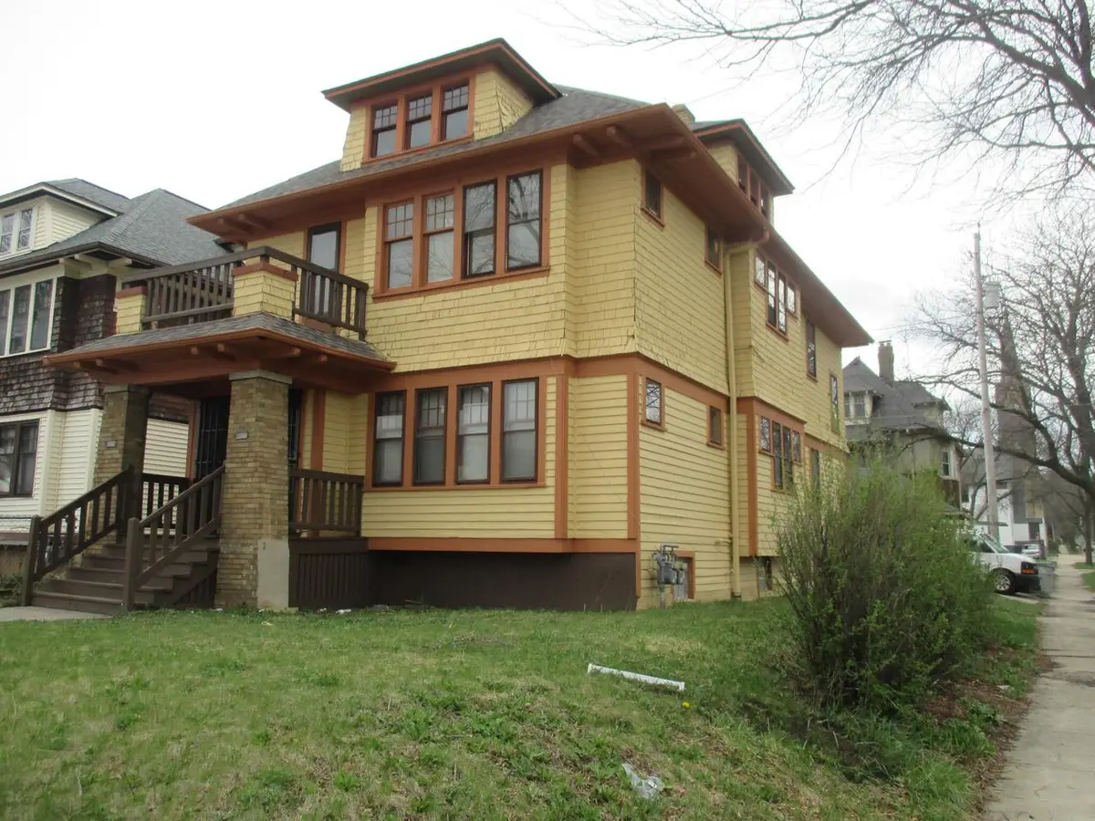 1302 26th STREET #1304, Milwaukee, WI 53205 - #1