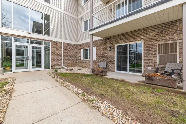 140 W Commerce BOULEVARD #108, Slinger, WI 53086