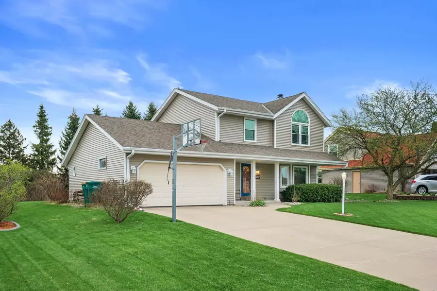 W162N10528 Auburn LANE, Germantown, WI 53022 - #2