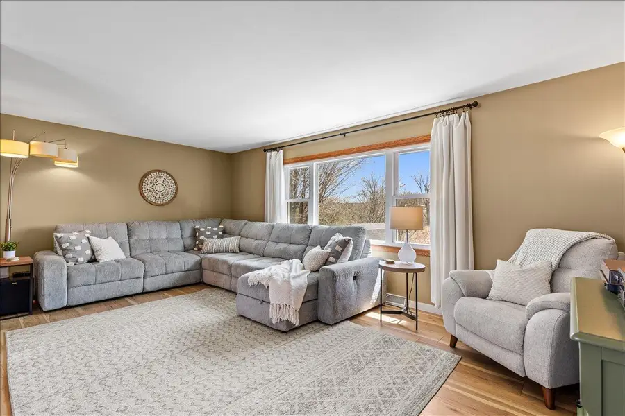 1707 Larkspur LANE, West Bend, WI 53090 - #2