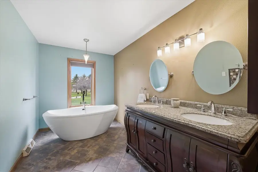 333 Lake Shore ROAD, Grafton, WI 53024 - #2