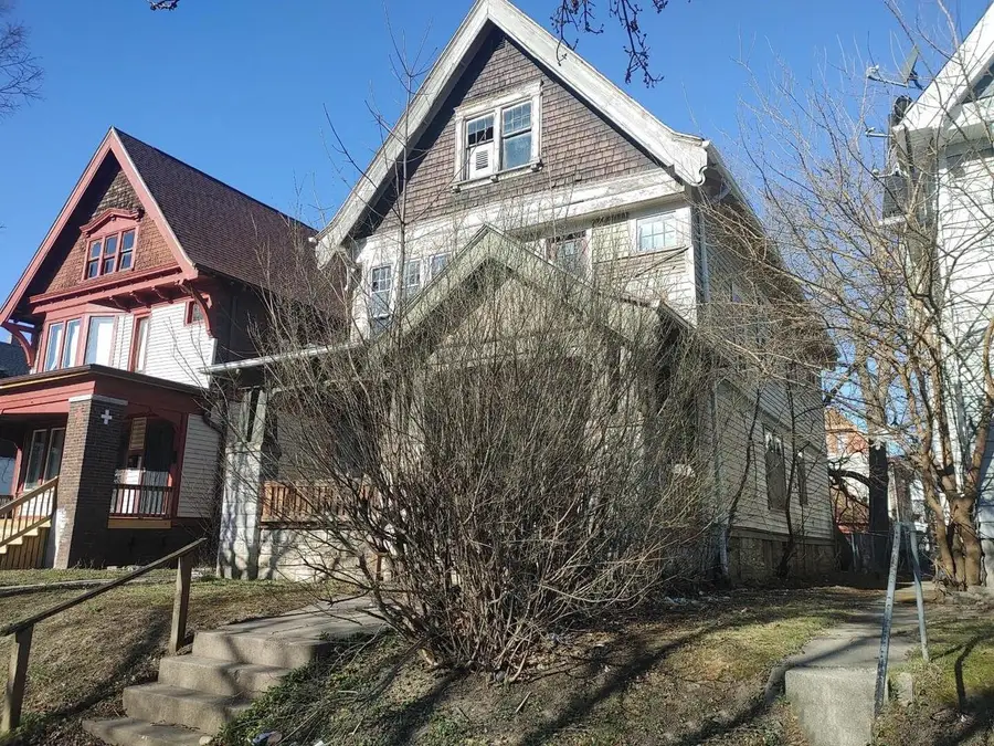 2551 N 40th STREET #2553, Milwaukee, WI 53210 - #2