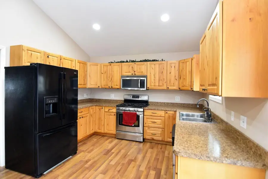 302 W Hunt AVENUE, Twin Lakes, WI 53181 - #2