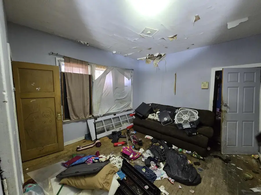 1537 S 9th STREET, Milwaukee, WI 53204 - #3