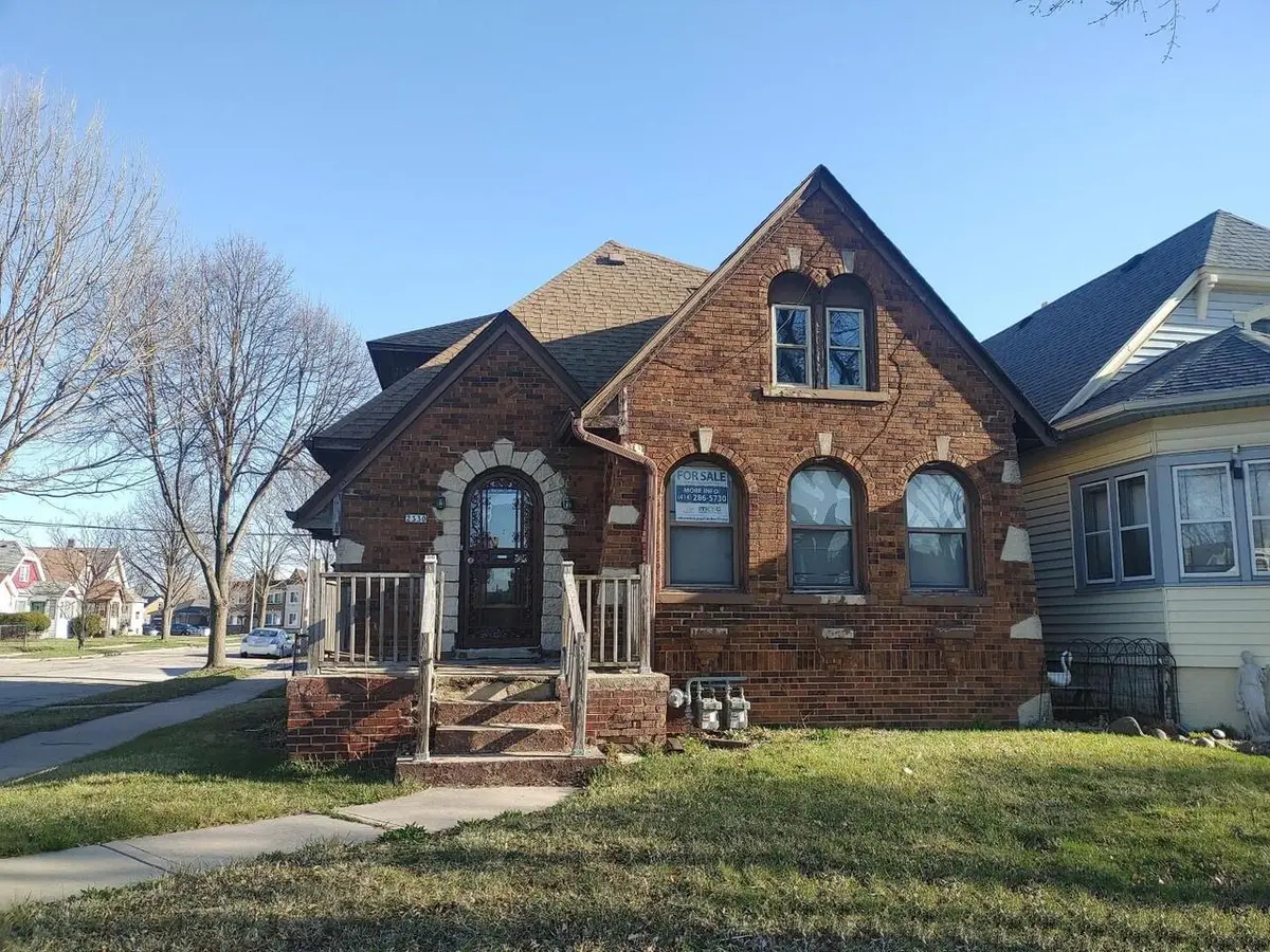2330 W Hope AVENUE, Milwaukee, WI 53209 - #1