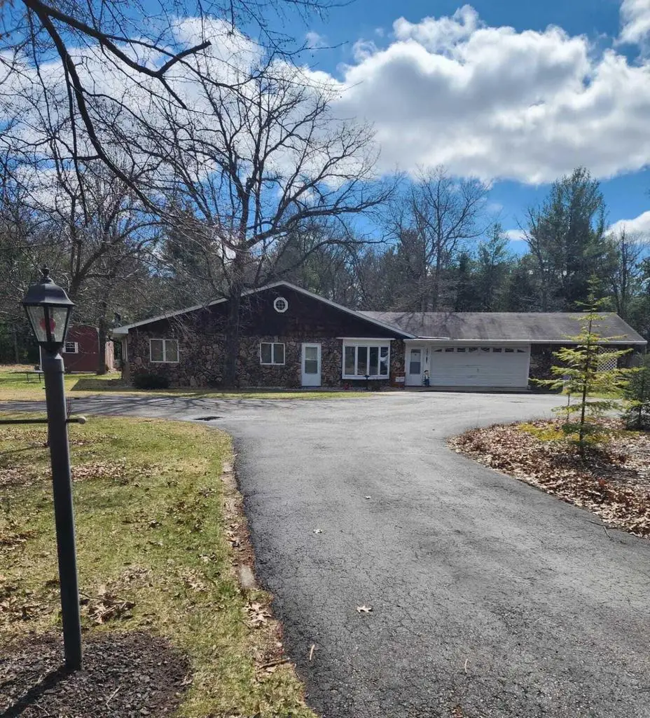 520 4th AVENUE, Redgranite, WI 54970 - #1