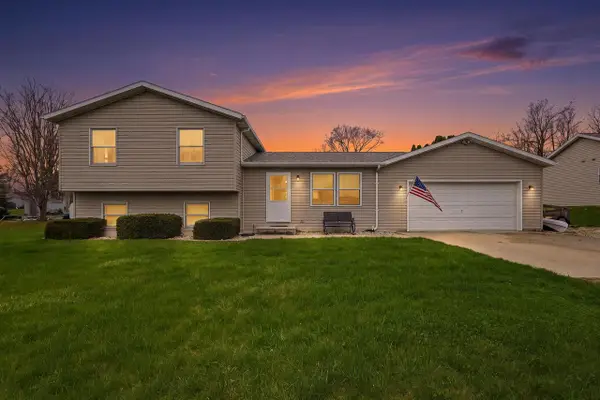 N4493 Hickory ROAD, Hustisford, WI 53034