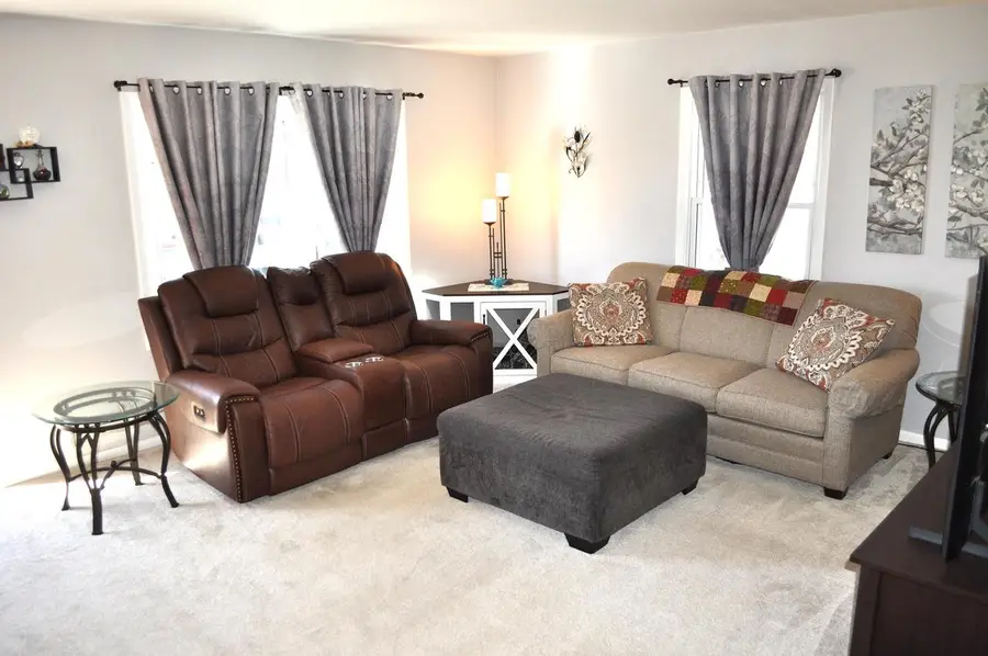 1930 W Carrington AVENUE, Milwaukee, WI 53221 - #2