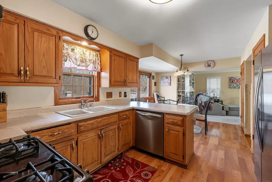 2908 Devonshire COURT, Waukesha, WI 53188 - #3
