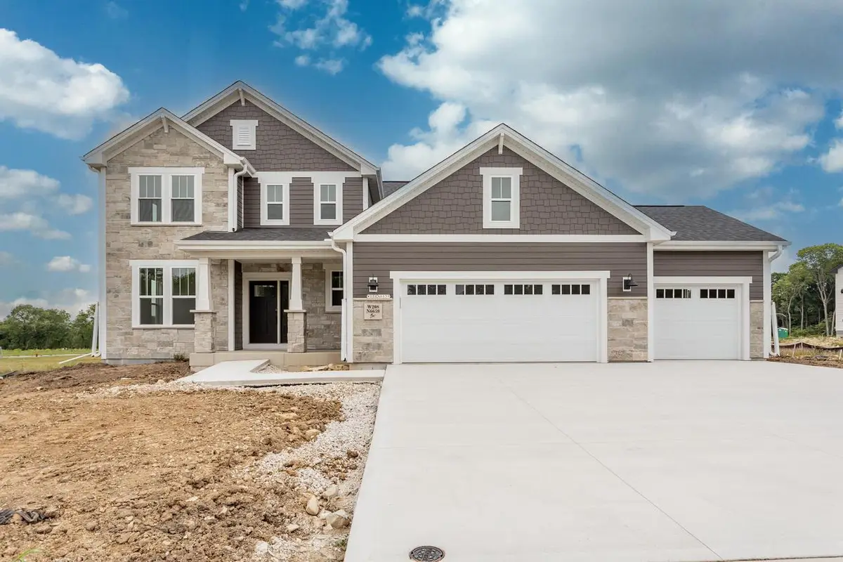W208N6659 Sweet Clover DRIVE, Menomonee Falls, WI 53051 - #1