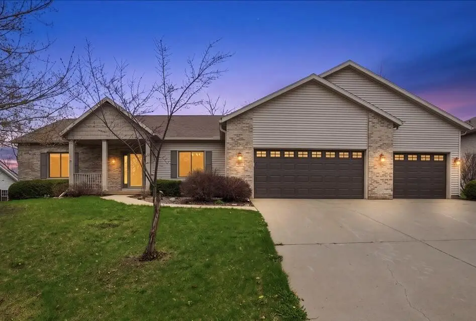 2368 Stonehaven DRIVE, Sun Prairie, WI 53590 - #1