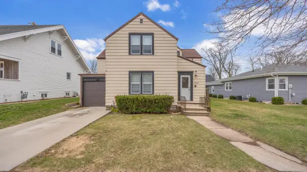 2605 School STREET, Two Rivers, WI 54241