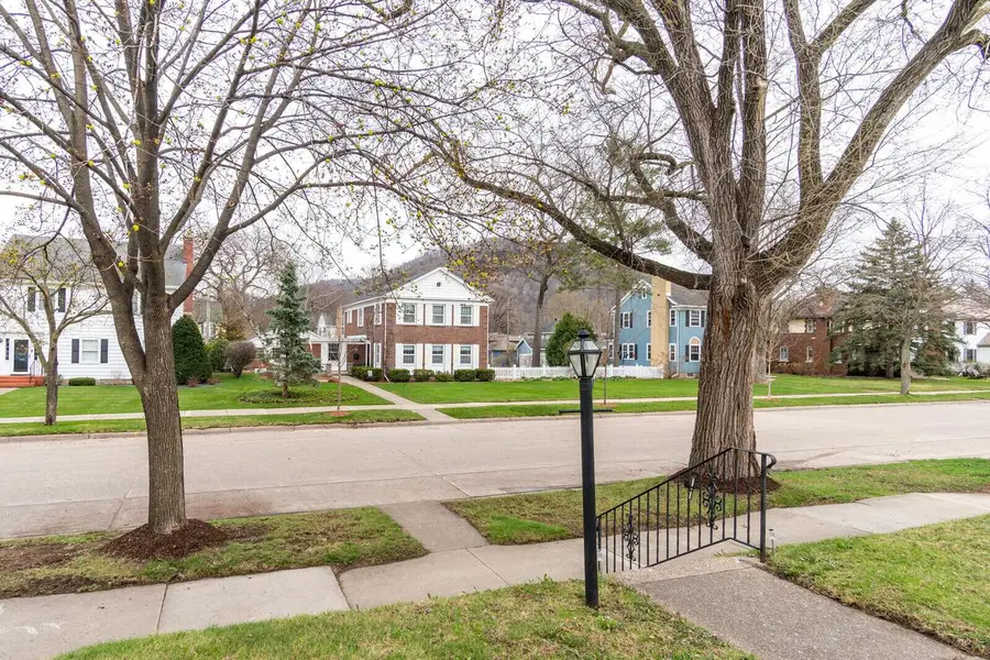 439 24th STREET N, La Crosse, WI 54601 - #3