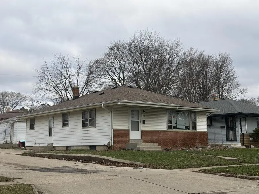 5821 N 70TH STREET, Milwaukee, WI 53218 - #3
