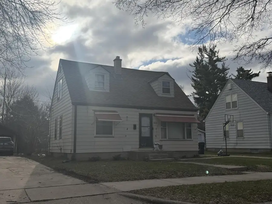 5324 N 56th STREET, Milwaukee, WI 53218 - #3