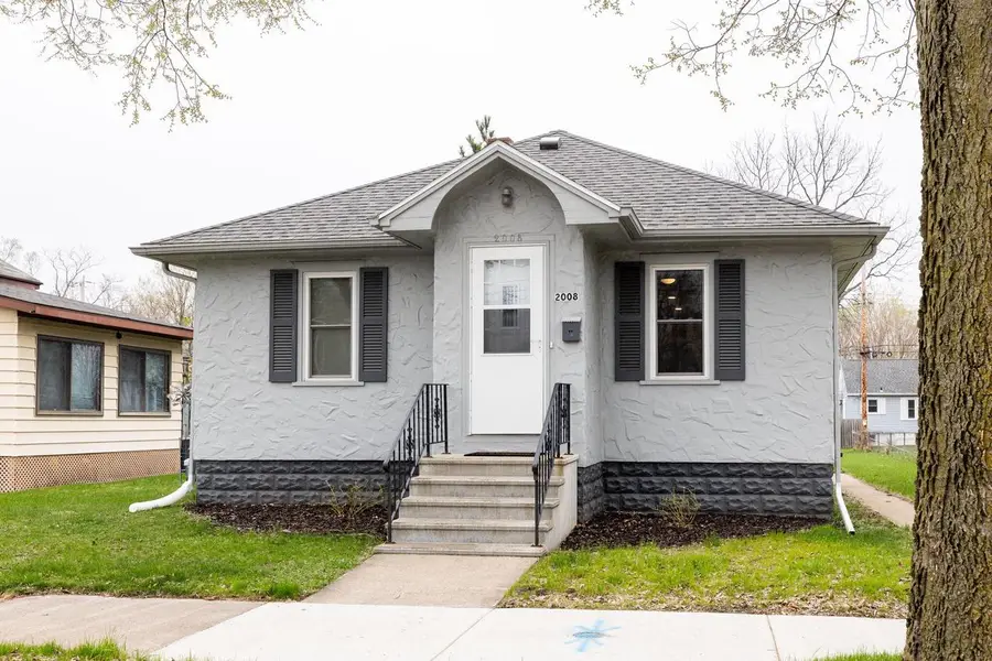 2008 Onalaska AVENUE, La Crosse, WI 54603 - #2