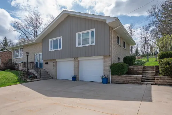 657 Brandt COURT, Pewaukee, WI 53072