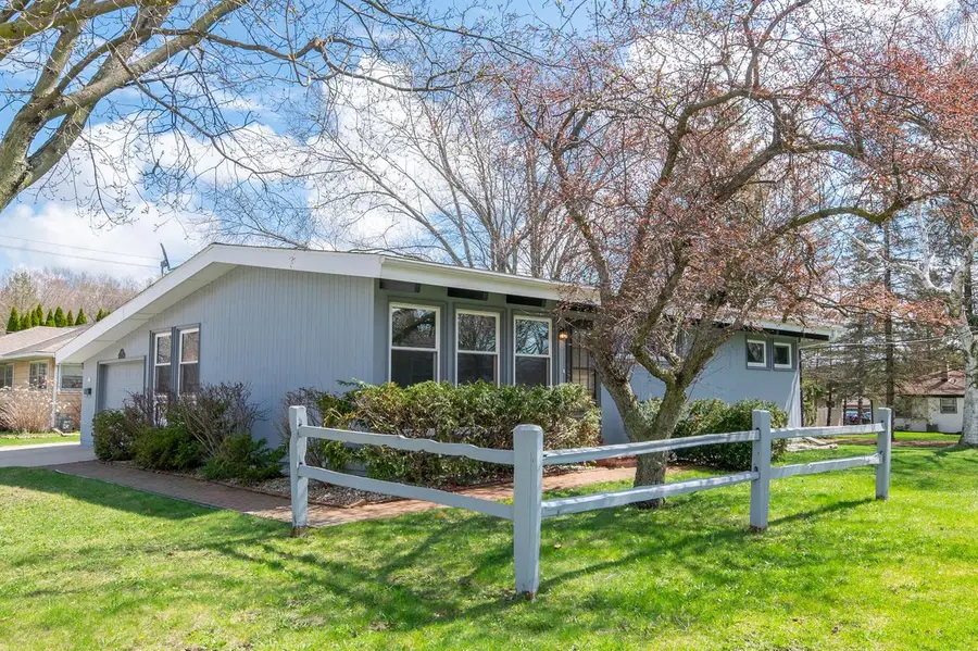 745 Green Tree ROAD, West Bend, WI 53095 - #2