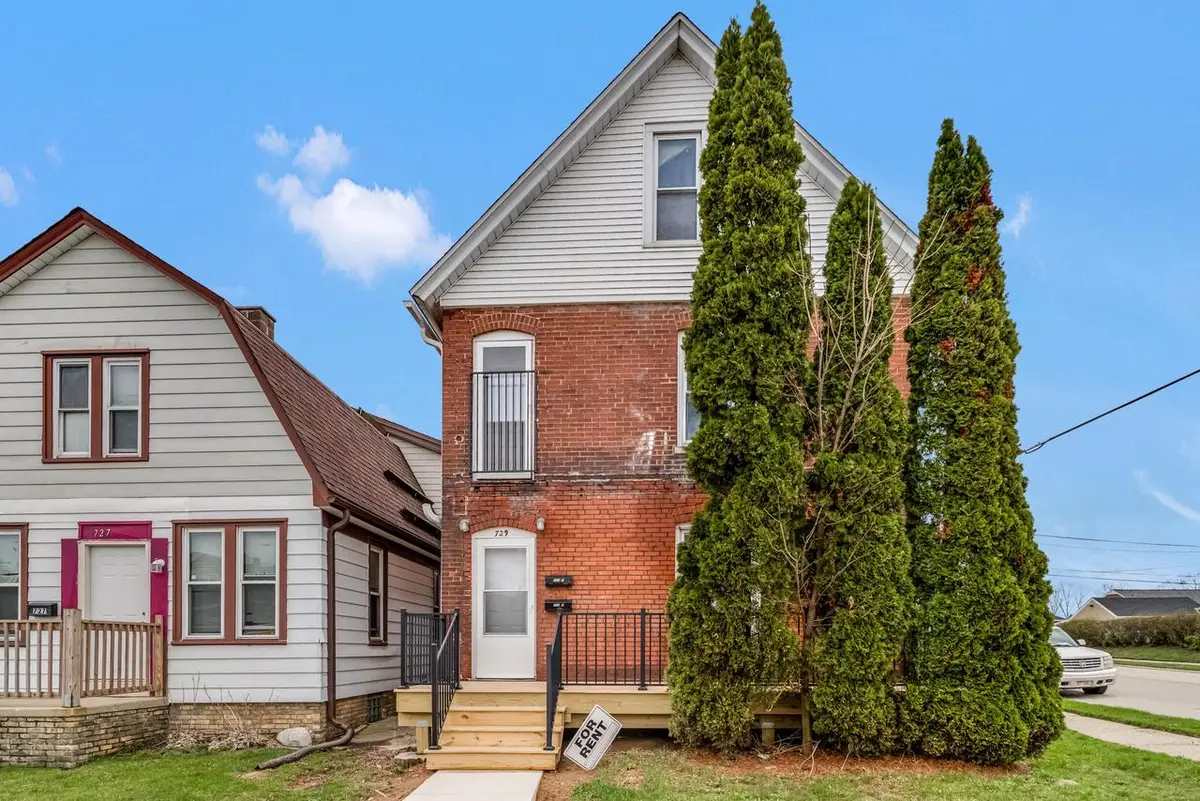 729 Montana AVENUE, South Milwaukee, WI 53172 - #1
