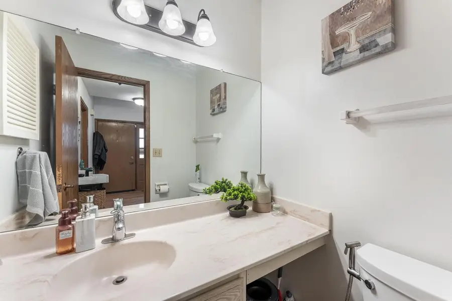 2544 Parnell AVENUE, Milwaukee, WI 53221 - #2