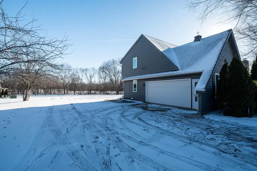 6331 Parkview ROAD, Greendale, WI 53129 - #3