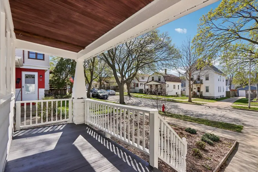 2214 Vollmer AVENUE, Milwaukee, WI 53207 - #2