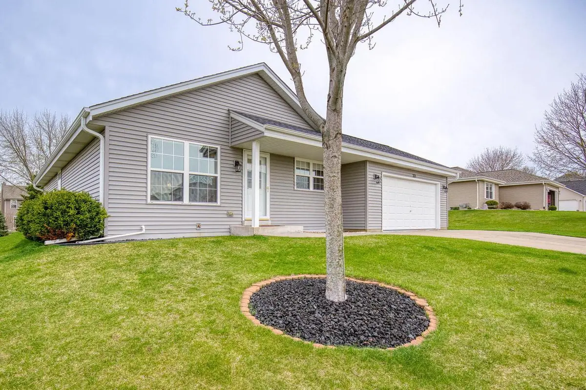 221 Pioneer DRIVE, Johnson Creek, WI 53038 - #1
