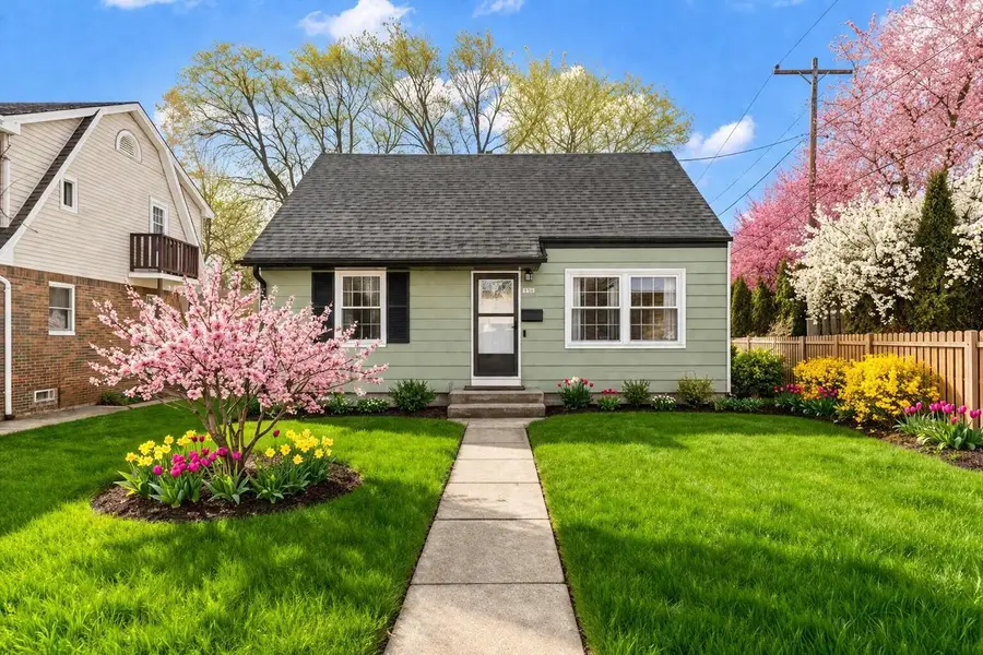 9131 W MT VERNON AVENUE, Milwaukee, WI 53226 - #3