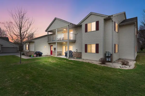 936 Roseland DRIVE #4, Kewaskum, WI 53040