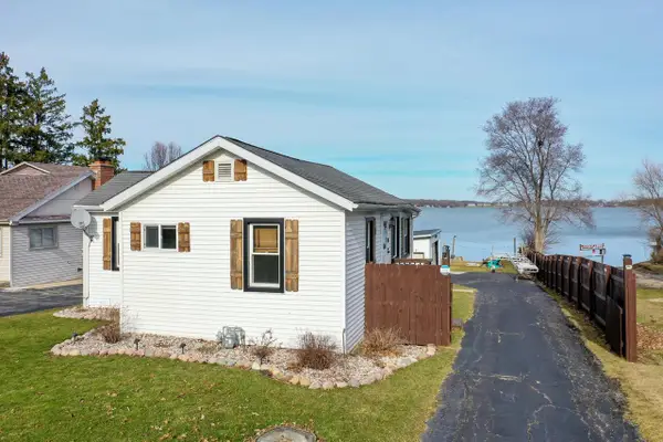 2225 Lakeshore DRIVE, Kansasville, WI 53139